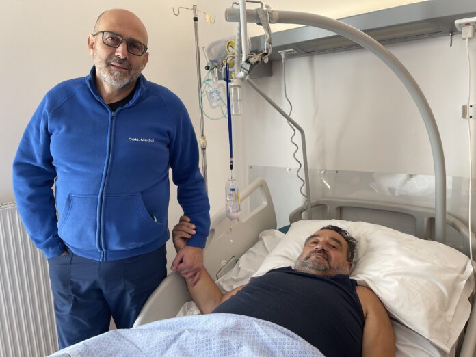 Il 60enne col dott Medici