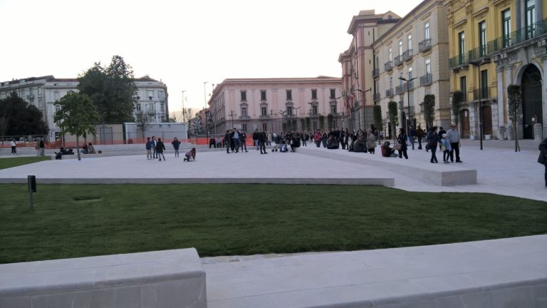 Avellino e gli avellinesi su Nonciclopedia