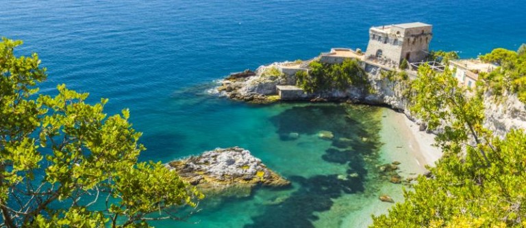 Tre spiagge campane nella Best 15 di Skyscanner.it