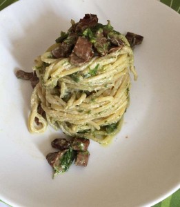 Carbonara rivisitata con funghi e asparagi