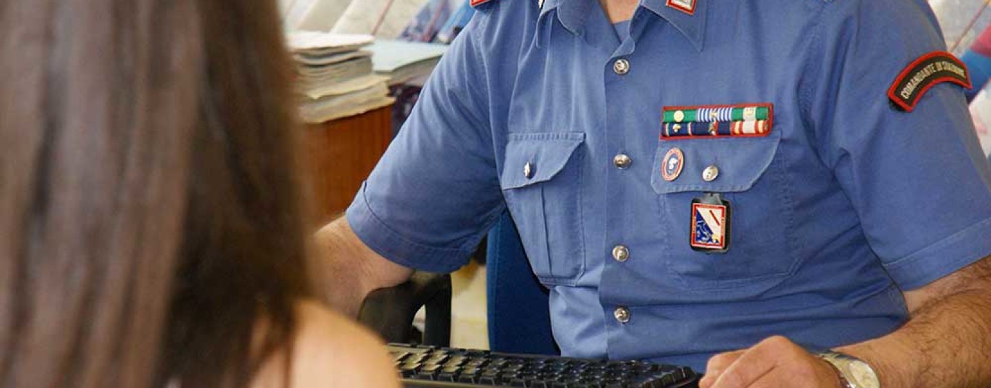 Mirabella, studentessa molestata e palpeggiata alla fermata del bus: denunciato pensionato