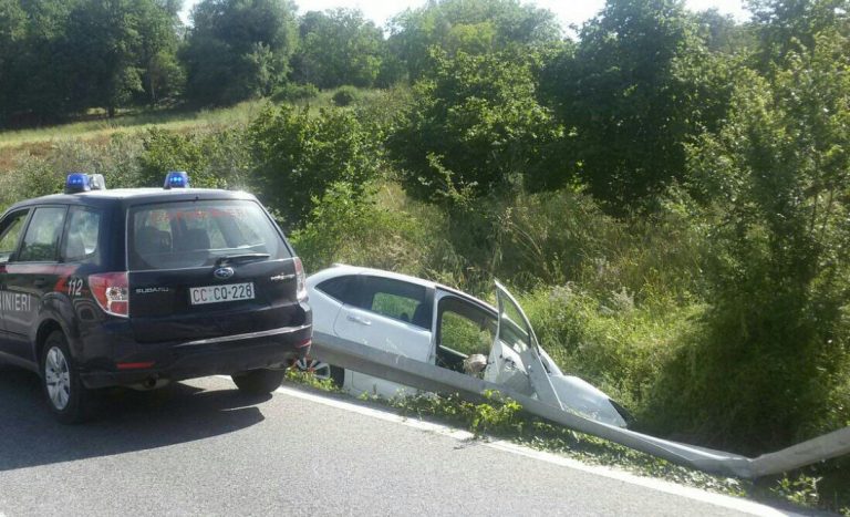 Ancora sangue sulle strade, settantenne muore in incidente stradale