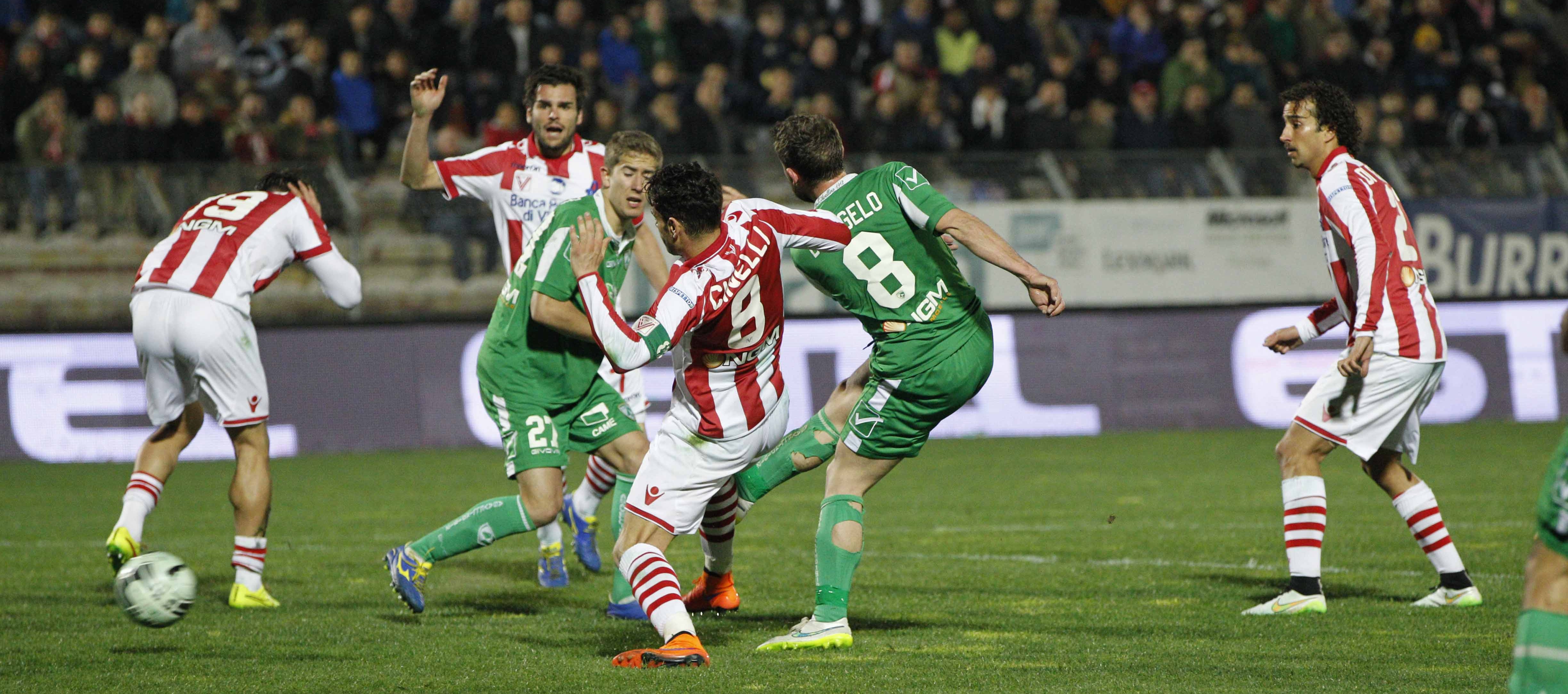 Avellino Calcio – C’è la Scandone al palazzetto: col Pescara si anticipa alle 15