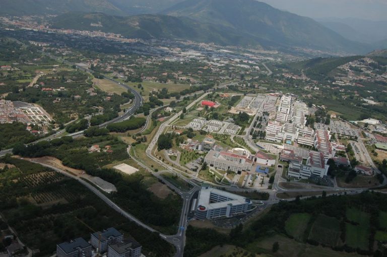 Corsi di Laurea in “Medicina e Chirurgia” e “Odontoiatria e protesi dentaria”: è boom di iscritti al Campus Unisa