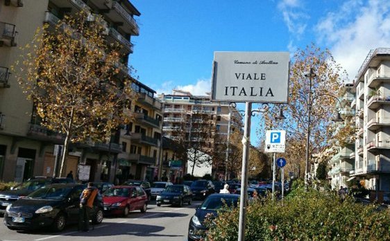 Pestato a sangue in piena notte a viale Italia, tragedia evitata ad Avellino grazie all’intervento di tre ragazzi
