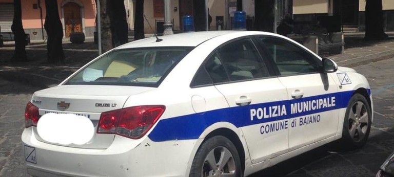 “L’auto dei Vigili Urbani è senza assicurazione”