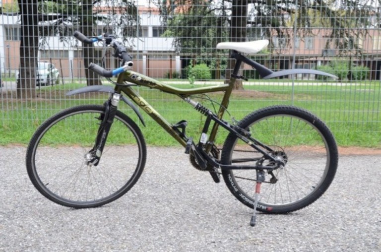 Da Avellino a S. Giuseppe Vesuviano in bici nel ’95: nuova “missione” per un prof 75enne