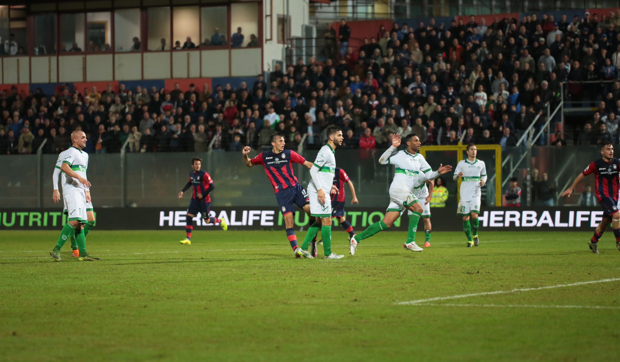 Avellino Calcio – Il Crotone vola ma Juric perde la testa e un altro attaccante