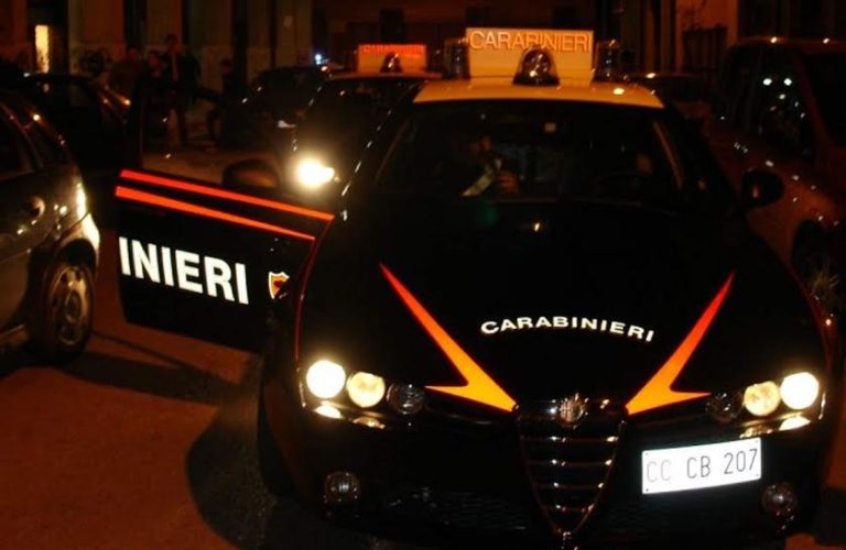 Assale un medico e minaccia di morte i carabinieri: arrestato