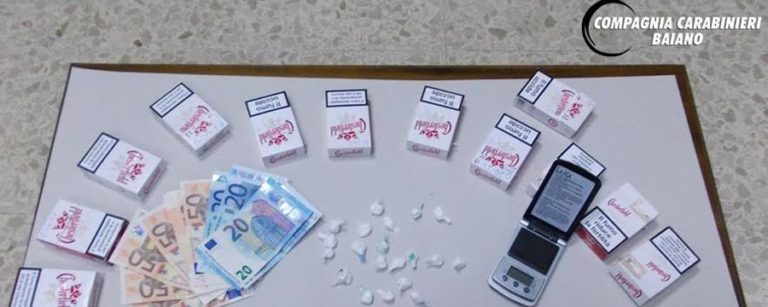 Nascondeva cocaina nei pacchetti di sigarette, scoperto e denunciato spacciatore