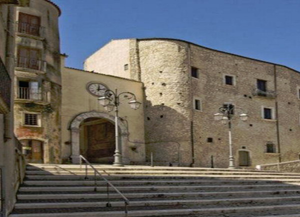 “Taurasi in fiore”, al via il primo concorso del Forum delle Donne