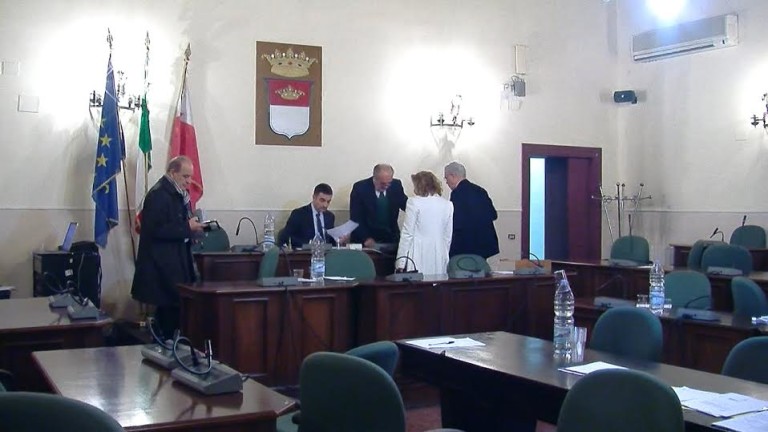 VIDEO/ Gestione Acqua in Provincia, Gambacorta: “Vediamo i conti dell’Alto Calore. Si eviti una gara europea”