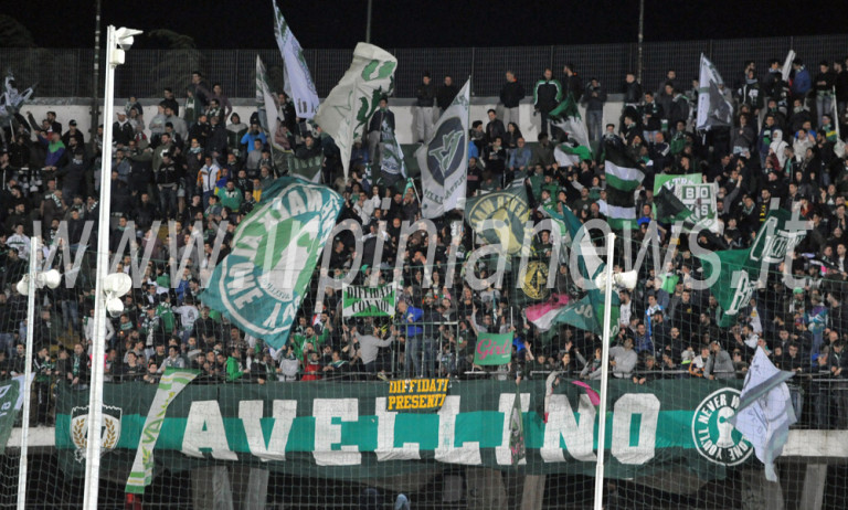 L’Avellino chiama i tifosi allo stadio: curva a 5 euro contro il Novara