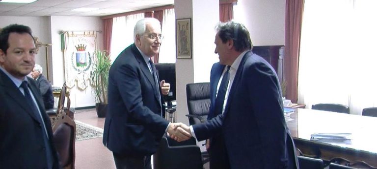 VIDEO/ Rifiuti, ad Avellino arriva il porta a porta spinto