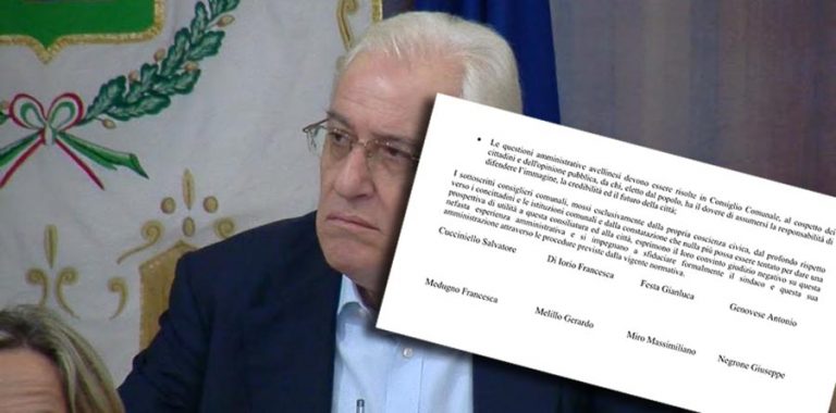 Autunno caldo in anticipo al Comune di Avellino, ecco il documento per sfiduciare Foti