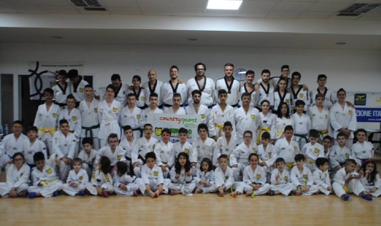 Asd Taekwondo Avellino, festa di fine anno sociale con le nuove cinture colorate
