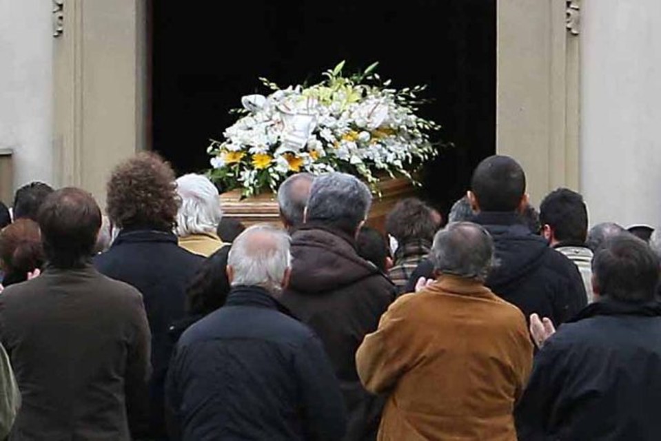 Rione San Tommaso, funerale degenera in rissa