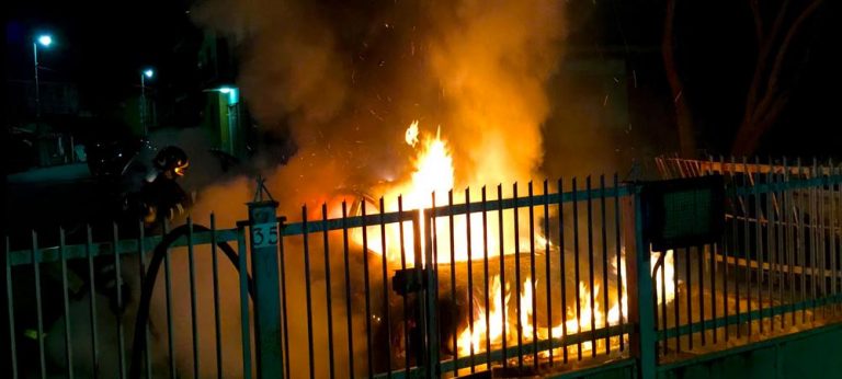 Notte di fuoco ad Avella, in fiamme tre automobili