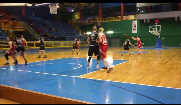 Basket, Ariano chiude la stagione: La Spezia vince anche in Irpinia