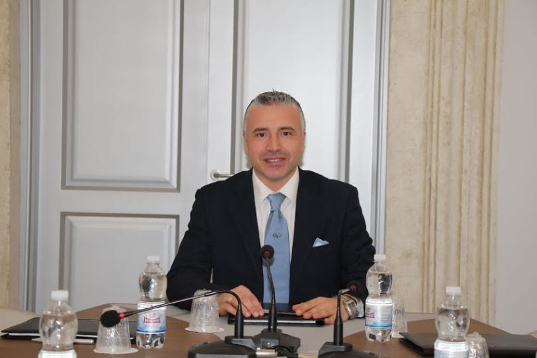 Santoli (Confimprenditori): “Non basta la sosta gratuita per risollevare il commercio”