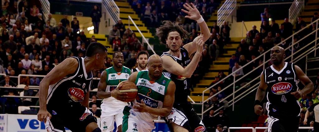 FOTO/ Basket Avellino, Sidigas fine della corsa: Caserta vince il derby