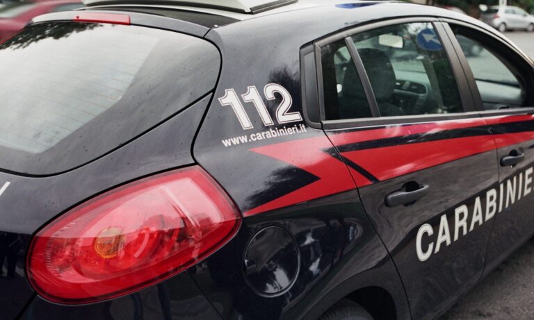 carabinieri auto