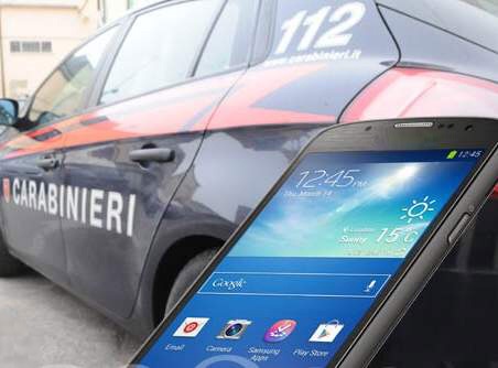 Savignano Irpino, utilizzano cellulare rubato: denunciate