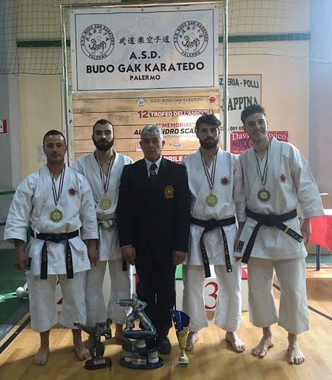 Quattro ori e due argenti a Palermo per il karate irpino