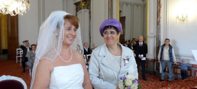 Cassazione, matrimonio valido per due donne di Avellino