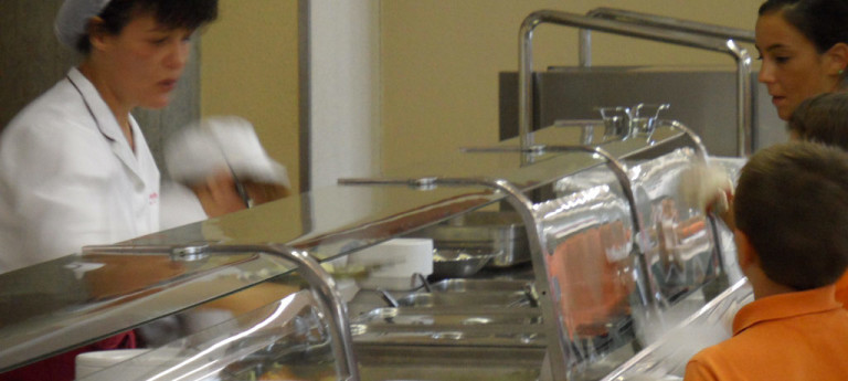 Presunta intossicazione alimentare al Convitto, la preside: “Avviato indagini interne”