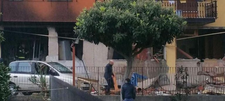 VIDEO/ Appartamento esploso a Montoro: “Hanno perso tutto, ora catena di solidarietà”