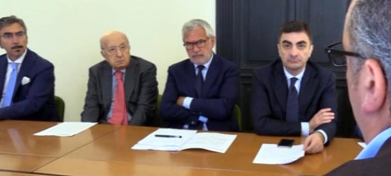 Ex Ocevi Sud, la protesta sbarca in Prefettura. De Mita: “Difficile individuare interlocutore”