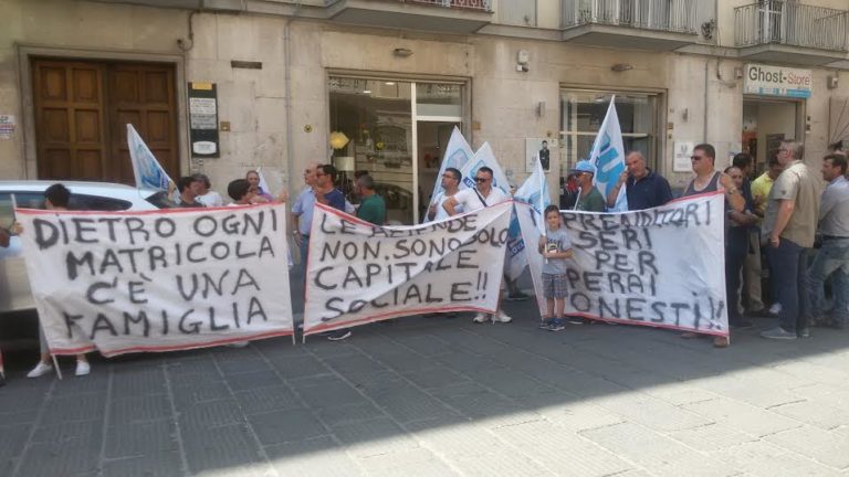Ocm, incontro in Prefettura. Vassiliadis (Ugl): “Teniamo viva la vertenza”
