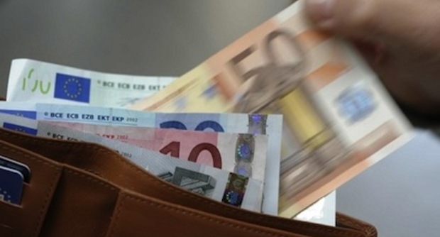 50 euro per corrompere un poliziotto ed evitare l’alcoltest, condannata 56enne
