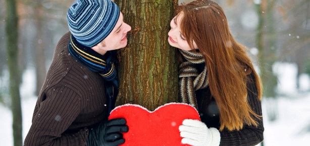 Come fidanzarsi ufficialmente prima di San Valentino, la guida spopola sul web