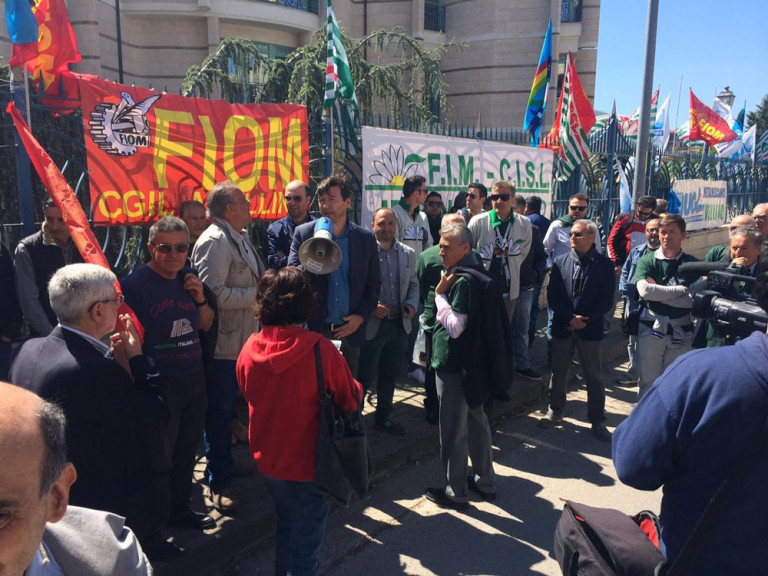 Sciopero dei metalmeccanici, i lavoratori irpini a Napoli per il rinnovo del contratto