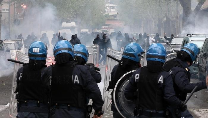 Calcio – Rissa e violenza: giro di vite della Digos contro gli ultrà del Cesena