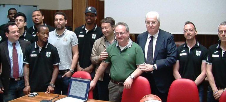 VIDEO/ Basket, Sacripanti e il futuro: “Resterà chi sarà fiero di indossare la maglia di Avellino”