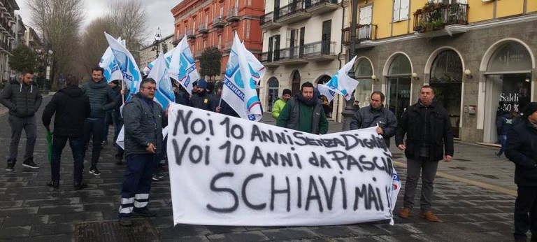 Protesta dei lavoratori Sva. Ugl: “Capaldo si renda conto di cosa accade in casa sua”