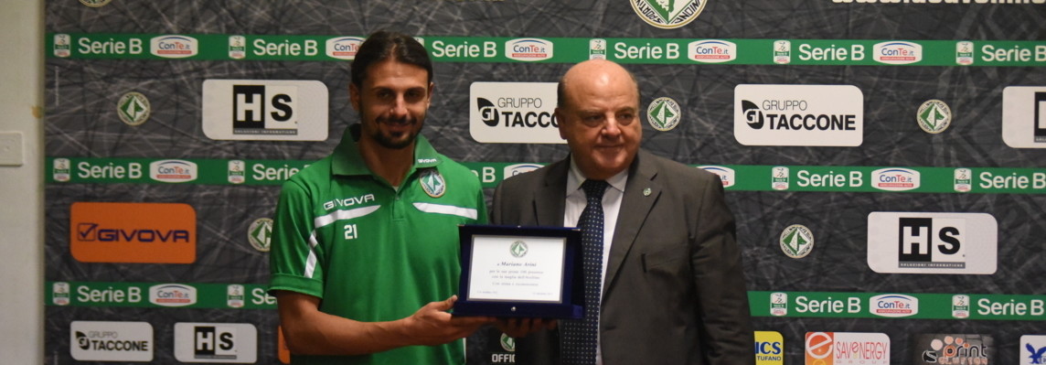 VIDEO/ Avellino Calcio – 100 volte Arini, Taccone lo premia: “Esempio di tenacia”