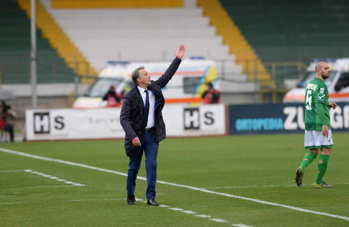 Avellino Calcio – L’analisi, Tesser dribbla le difficoltà: il derby è un segnale al torneo