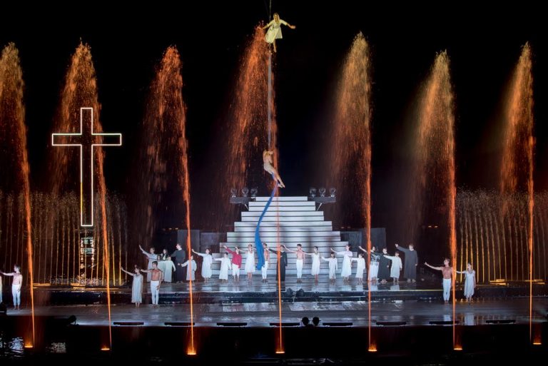 Grande Spettacolo dell’Acqua, giù il sipario: magia e solidarietà per oltre venticinquemila presenze