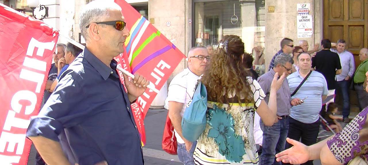 VIDEO/ Avellino, cassa integrazione e mobilità in deroga: protestano gli operai irpini