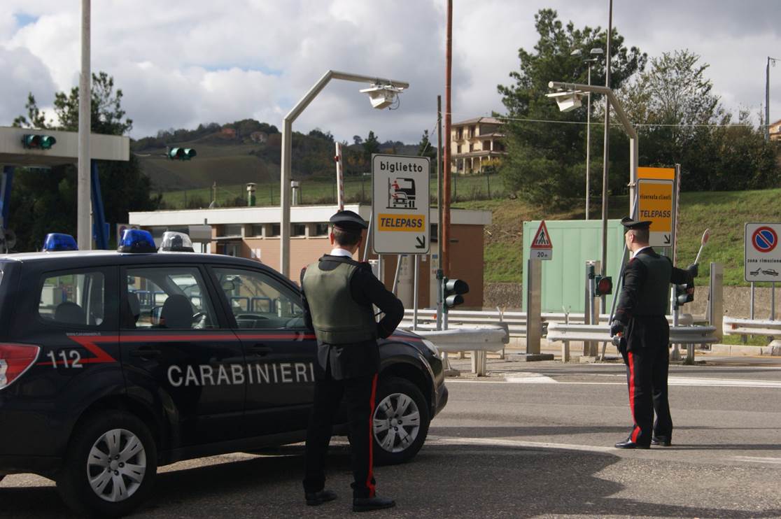 carabinieri casello