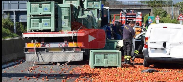 VIDEO/ Inferno sul Raccordo Salerno Avellino, traffico paralizzato verso Sud